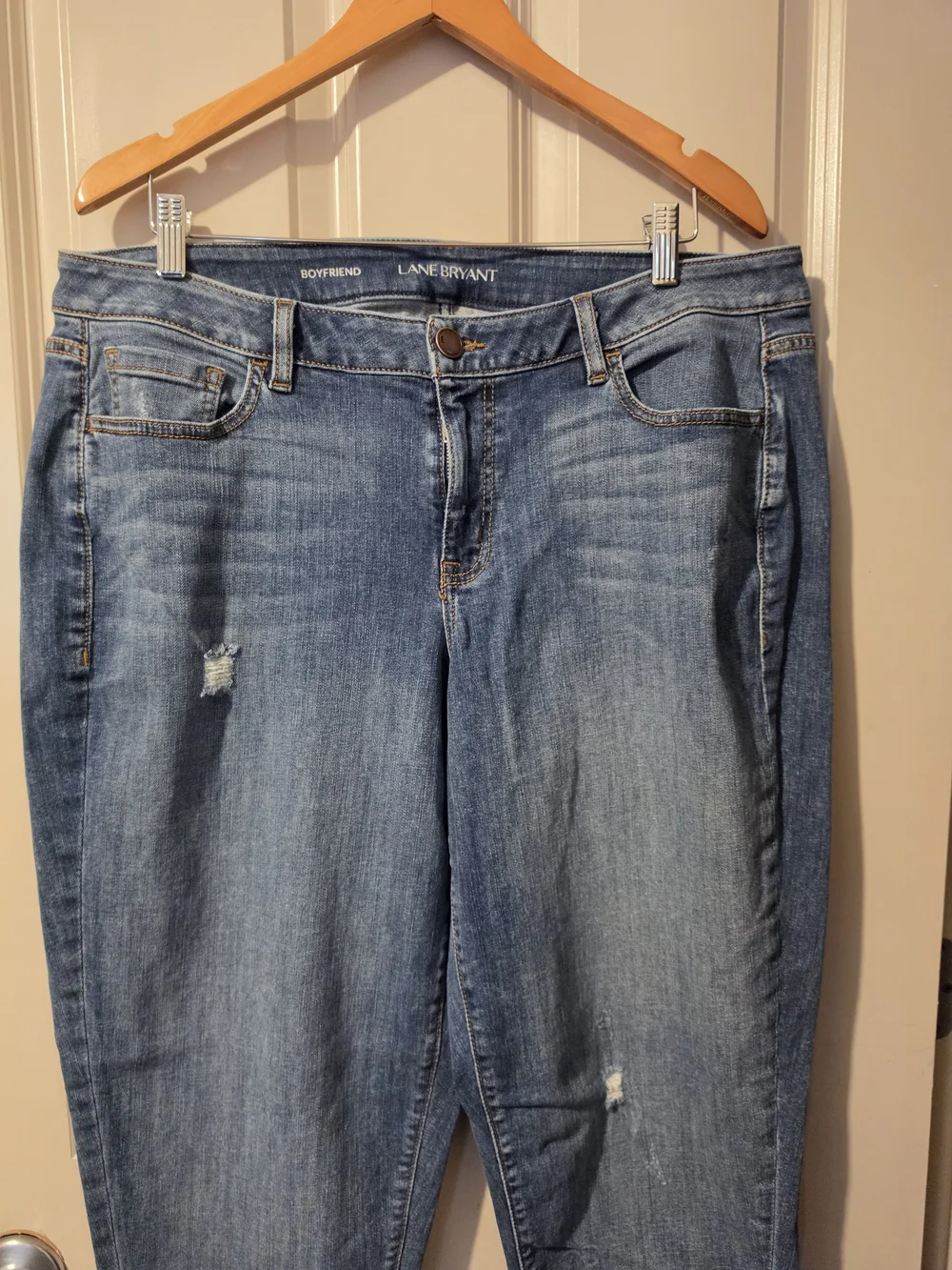 Lane Bryant Relaxed Boyfriend Jeans in Medium Wash Blue Sz 18